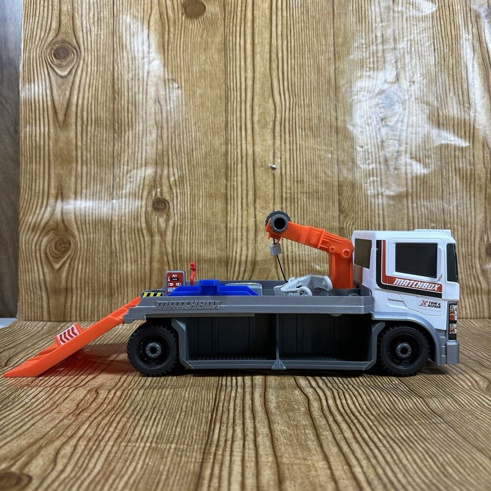 Matchbox Action Drivers Matchbox Tow & Repair Truck Tow Crank Works 12” - Picture 5 of 13